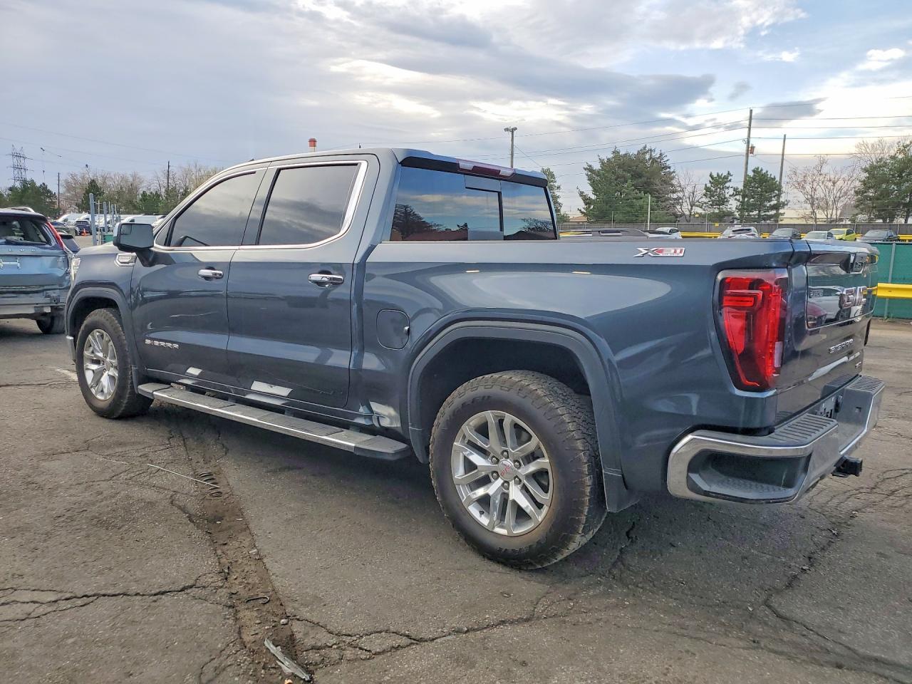 2021 GMC Sierra K1500 SLT