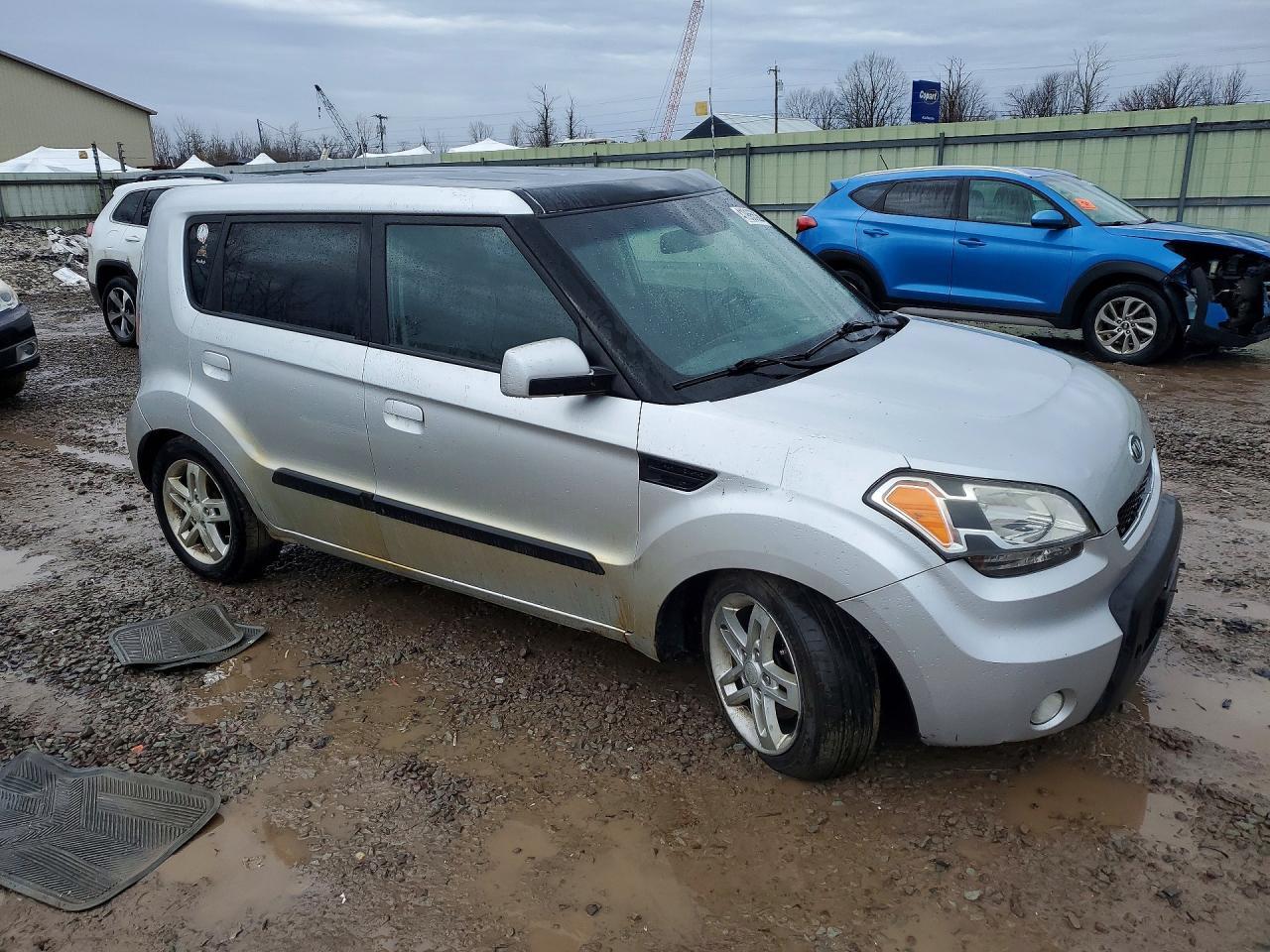 2010 KIA Soul +