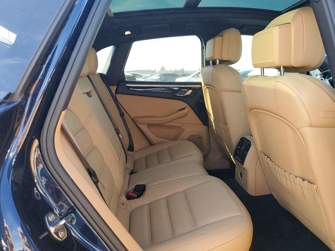 2017 Porsche Macan gts