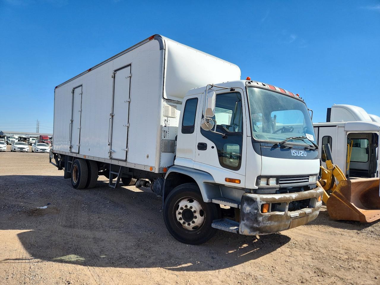 2009 Isuzu T7F BOX Truck