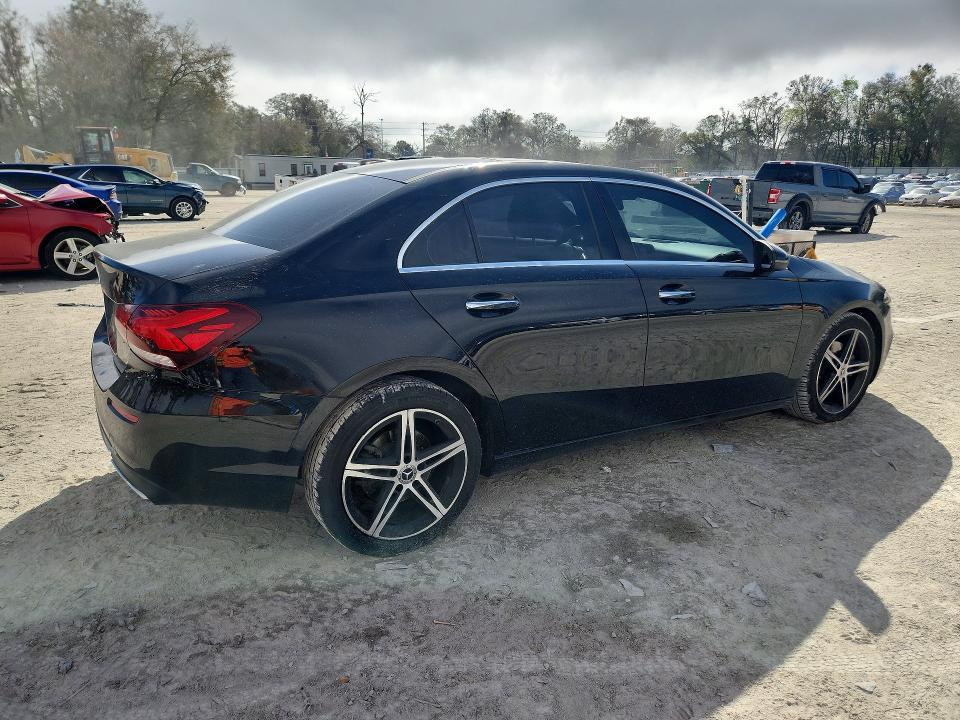 2019 Mercedes-Benz A 220