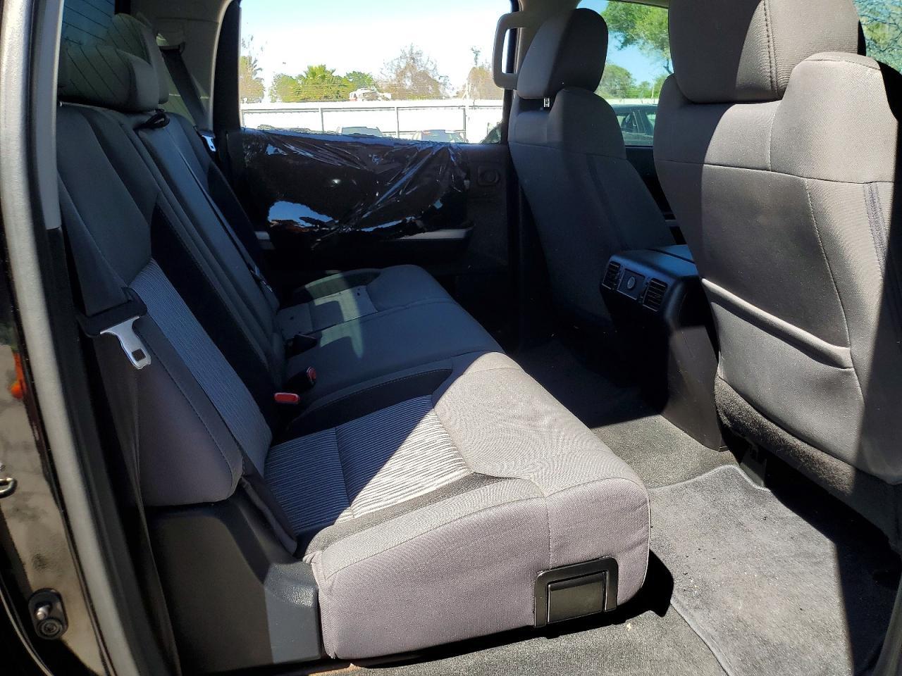 2014 Toyota Tundra SR5