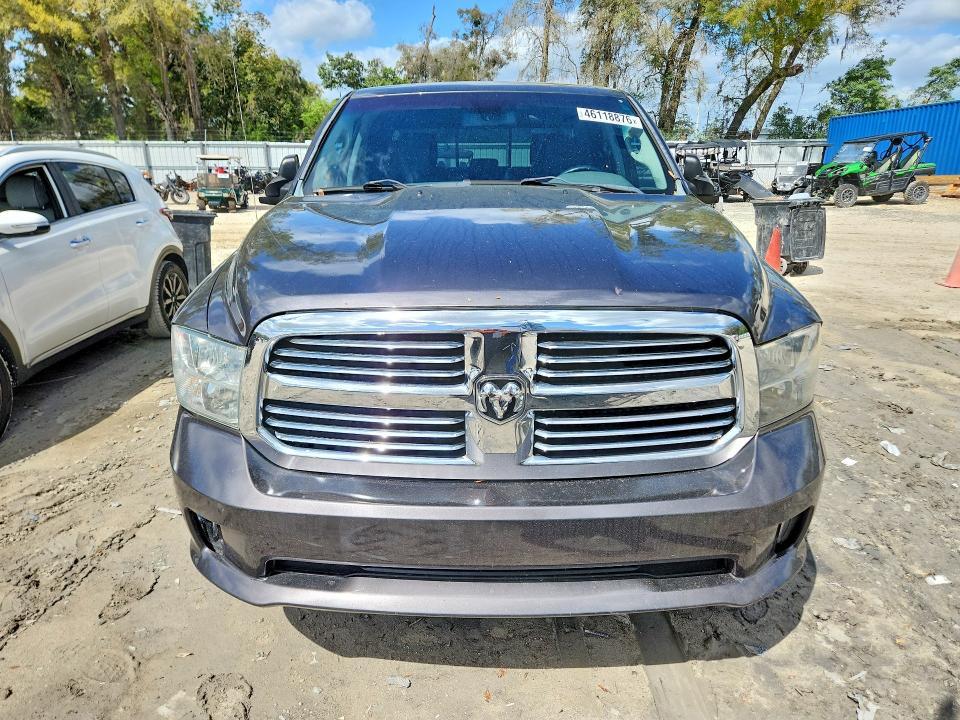 2015 Dodge RAM 1500 SLT