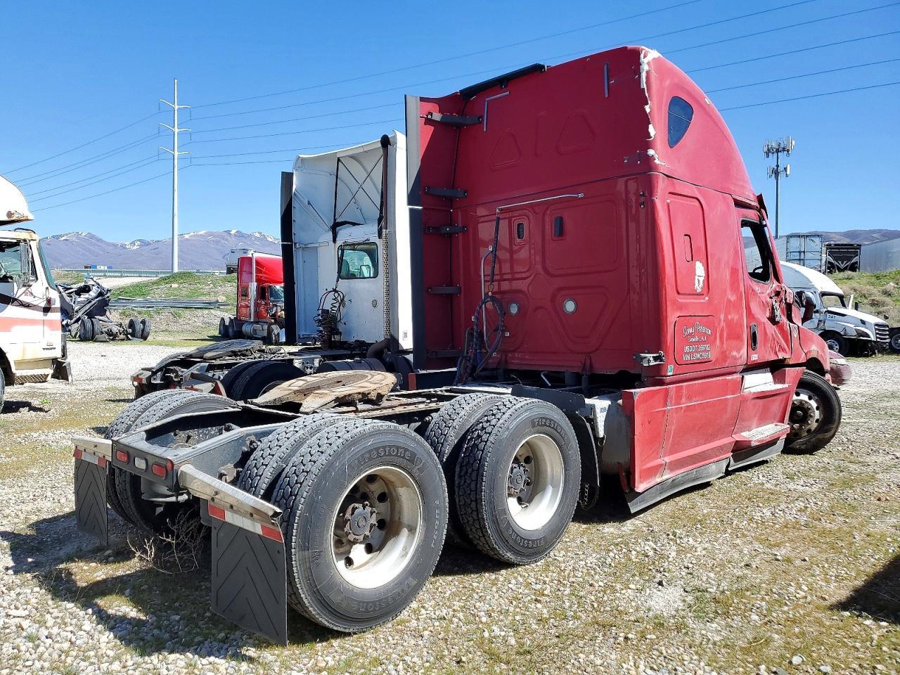 2020 Freigliner 2020 Freightliner Cascadia 126 Semi Truck