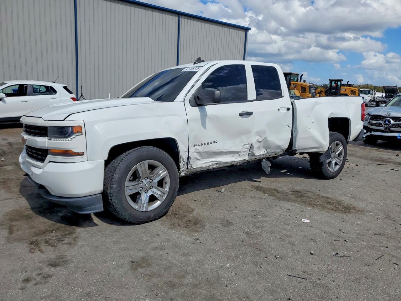 2018 Chevrolet Silverado C1500 Custom