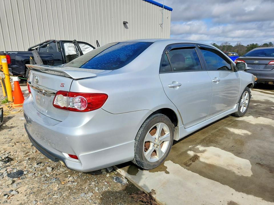 2013 Toyota Corolla s