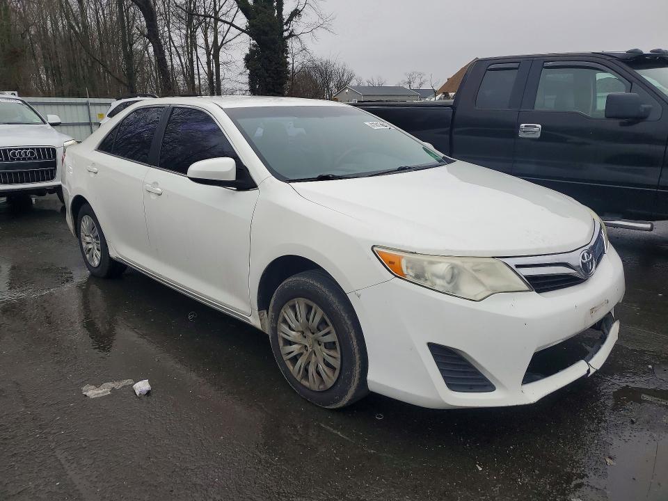 2012 Toyota Camry le