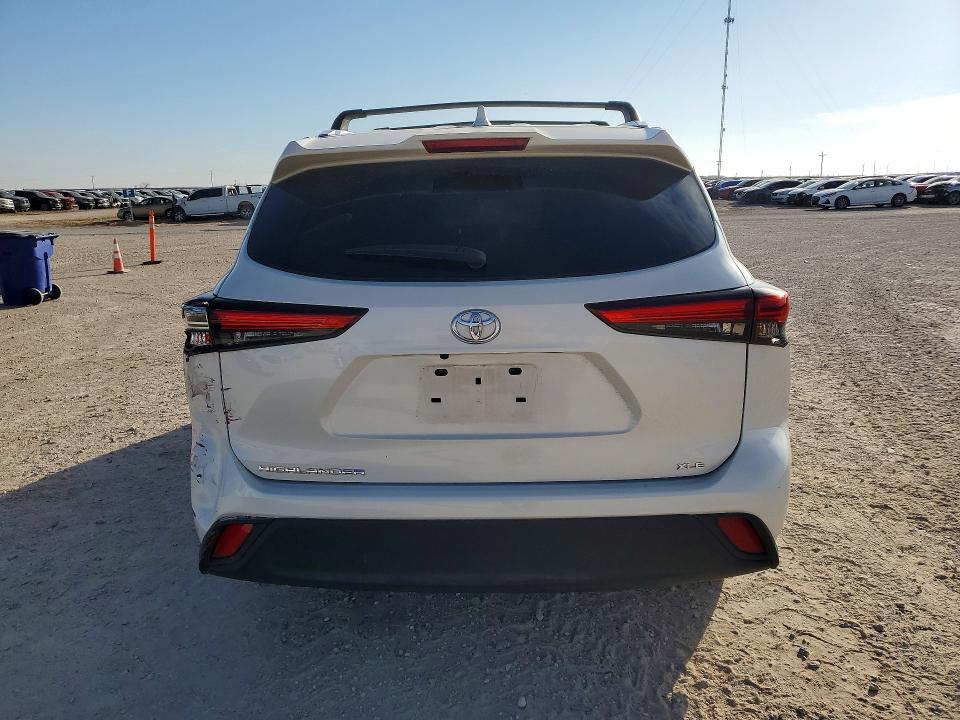2021 Toyota Highlander xle