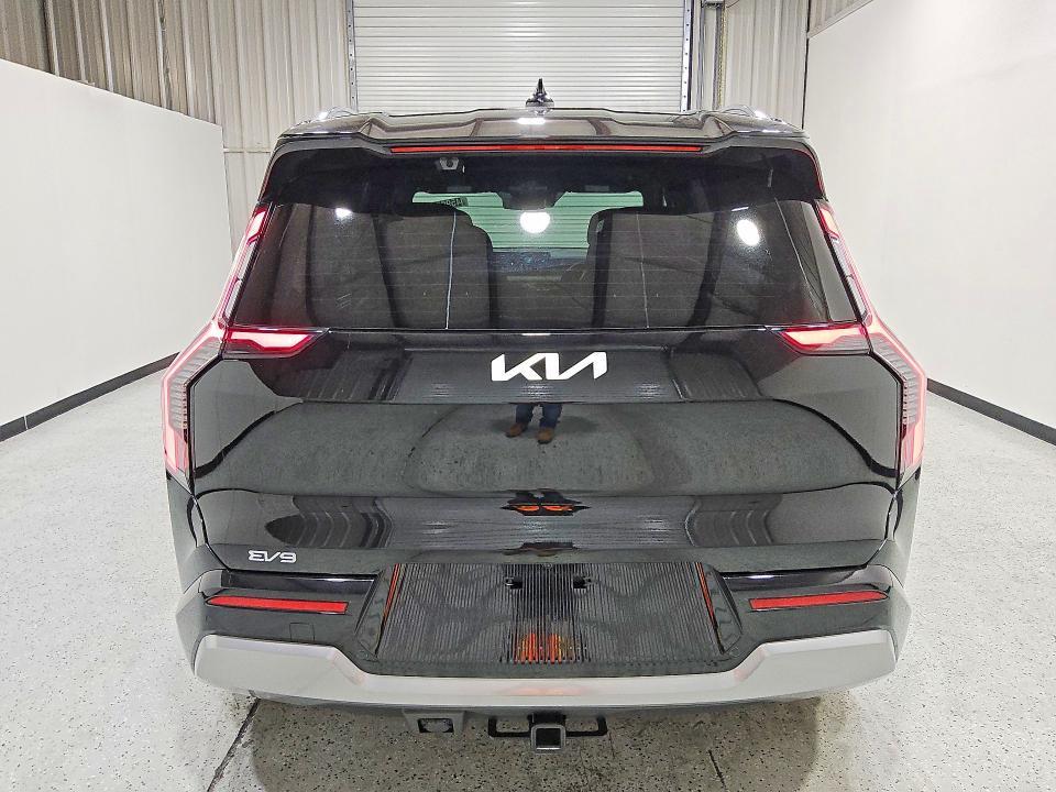 2024 KIA EV9 Land