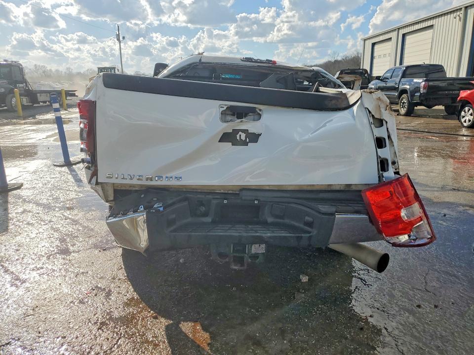2011 Chevrolet Silverado C2500 Heavy Duty