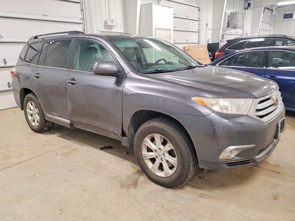 2012 Toyota Highlander se
