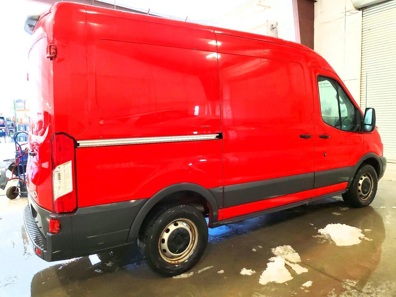 2018 Ford Transit T-250