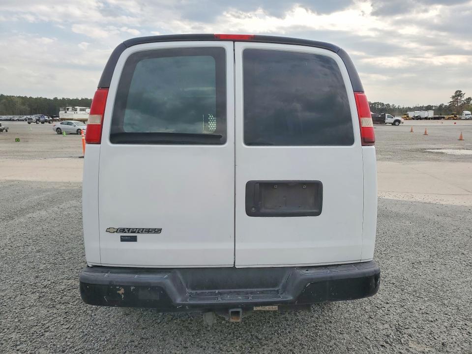 2016 Chevrolet Express G2500