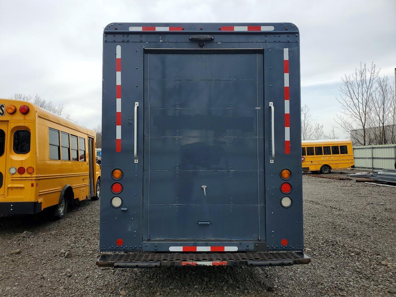 2020 Freightliner MT45G Chassis Delivery Truck