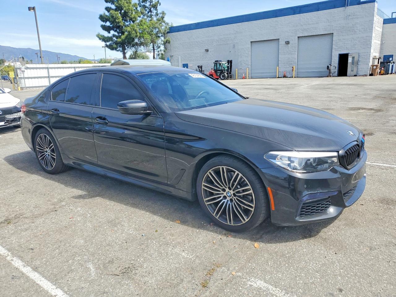 2019 BMW 530e