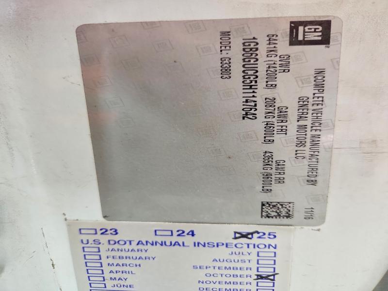 2017 Chev Express 4500 W/14' BOX