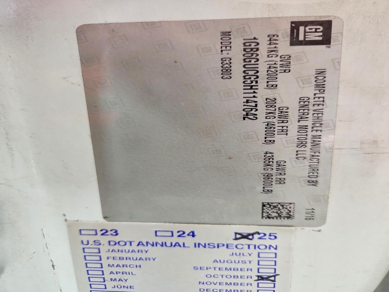 2017 Chev Express 4500 W/14' BOX