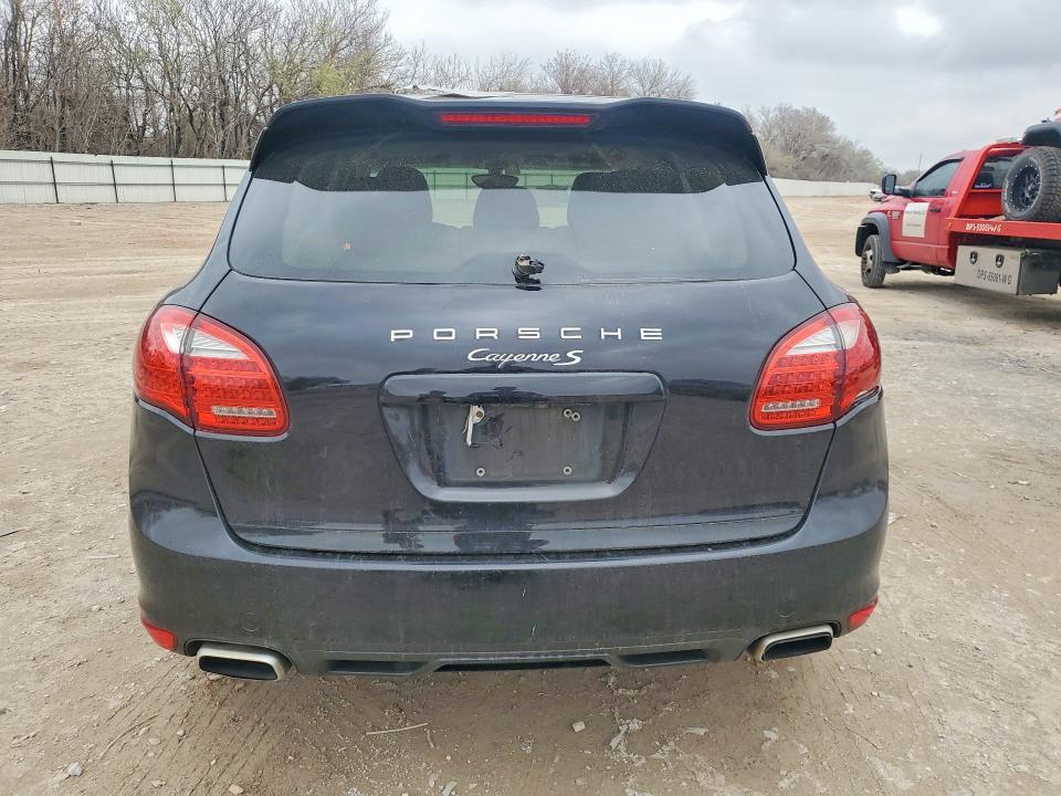 2011 Porsche Cayenne s