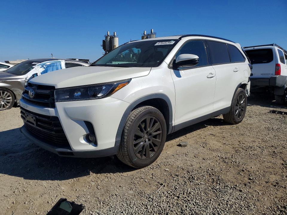 2019 Toyota Highlander se
