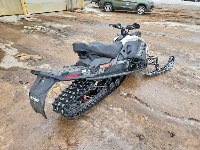 2019 Skidoo Renegade Adrenaline