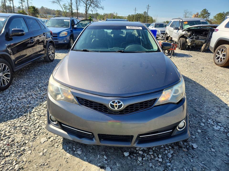 2014 Toyota Camry se