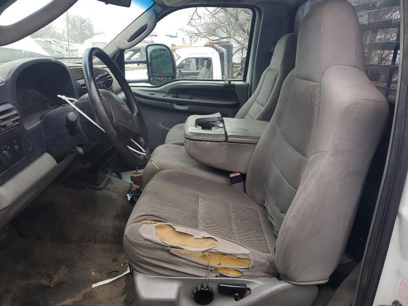 2005 Ford F450 Super Duty Flatbed Truck