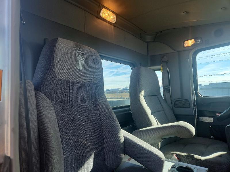 2022 Kenworth Construction T800