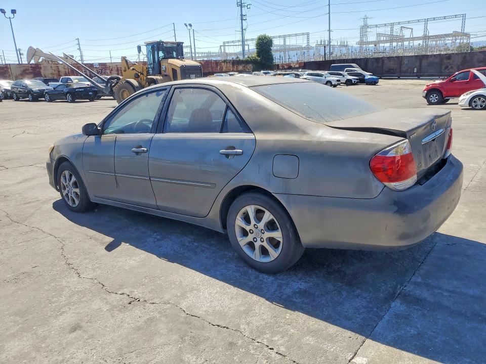 2005 Toyota Camry xle V6