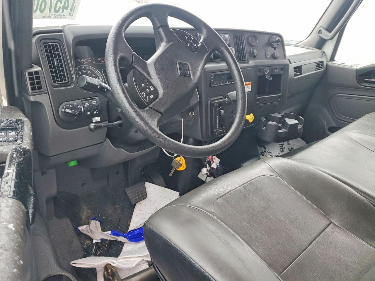 2023 International MV607 BOX Truck