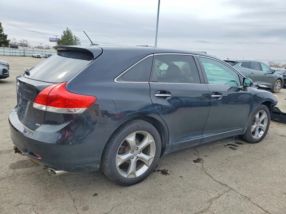 2010 Toyota Venza awd V6