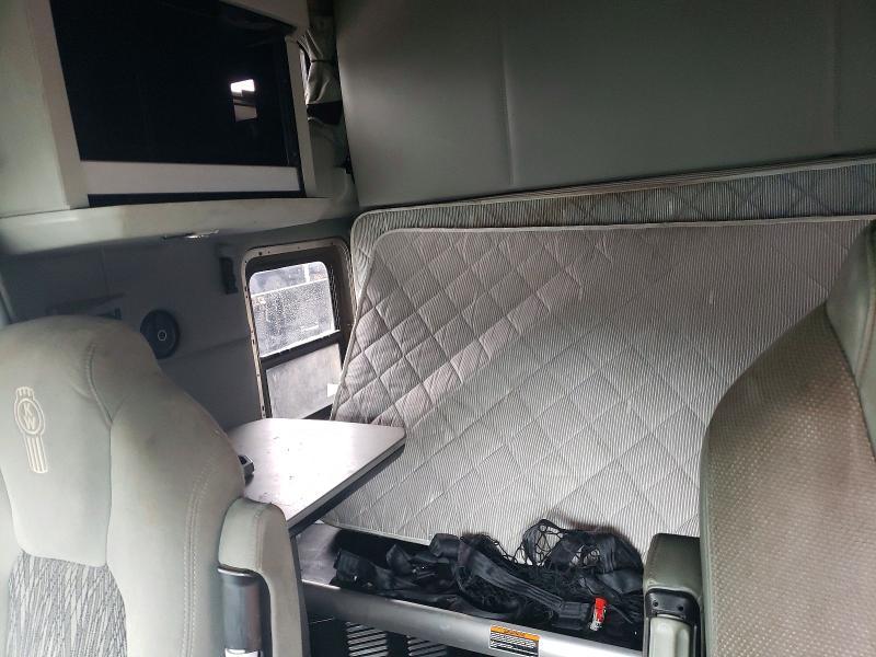 2016 Kenworth Construction T680