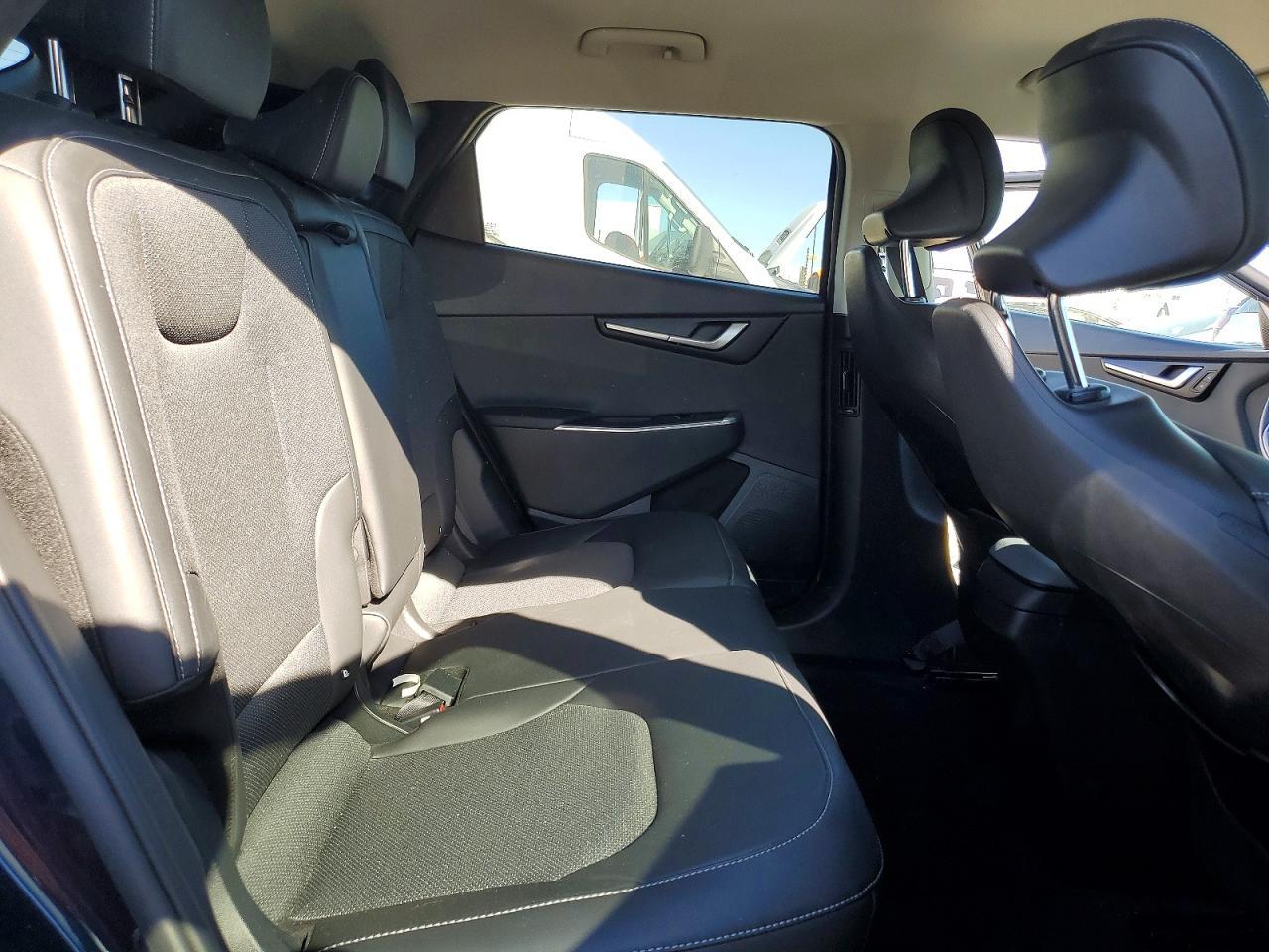 2023 KIA EV6 Light