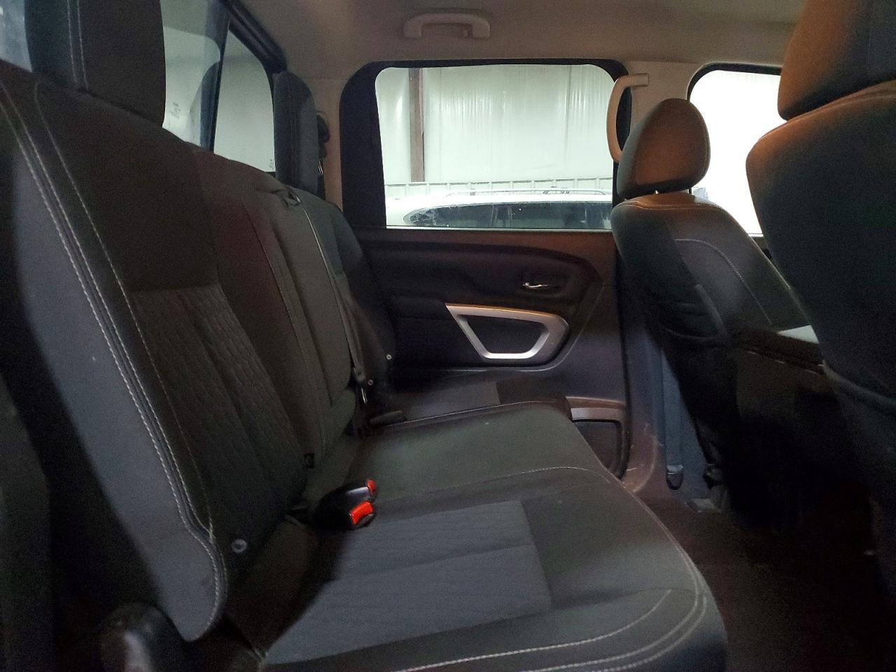 2019 Nissan Titan SV