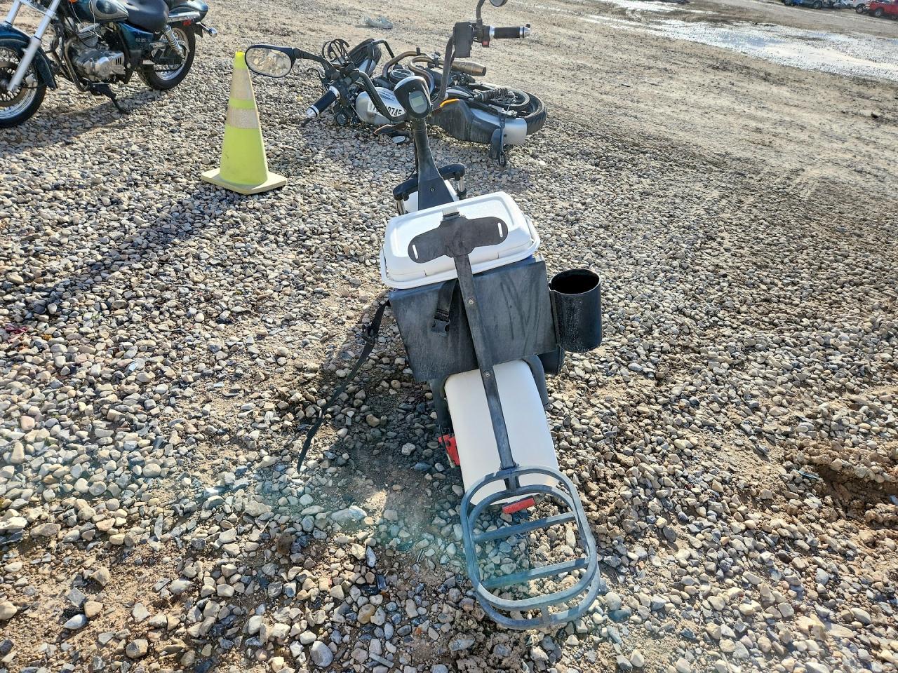 2016 Other Snow Mobiles Scooterlif