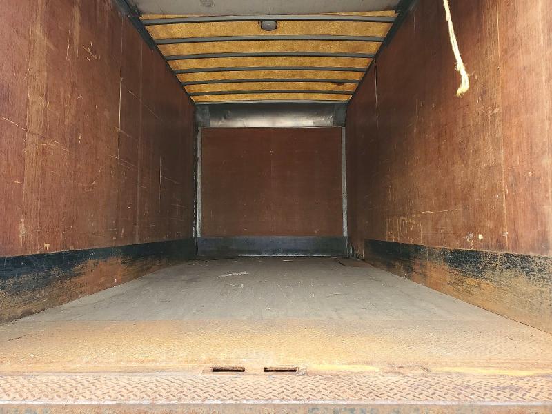 2006 Hino 268 BOX Truck