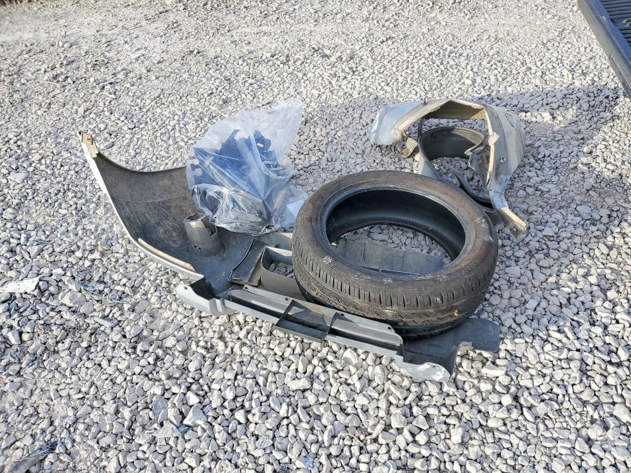 2004 Nissan Frontier Standard