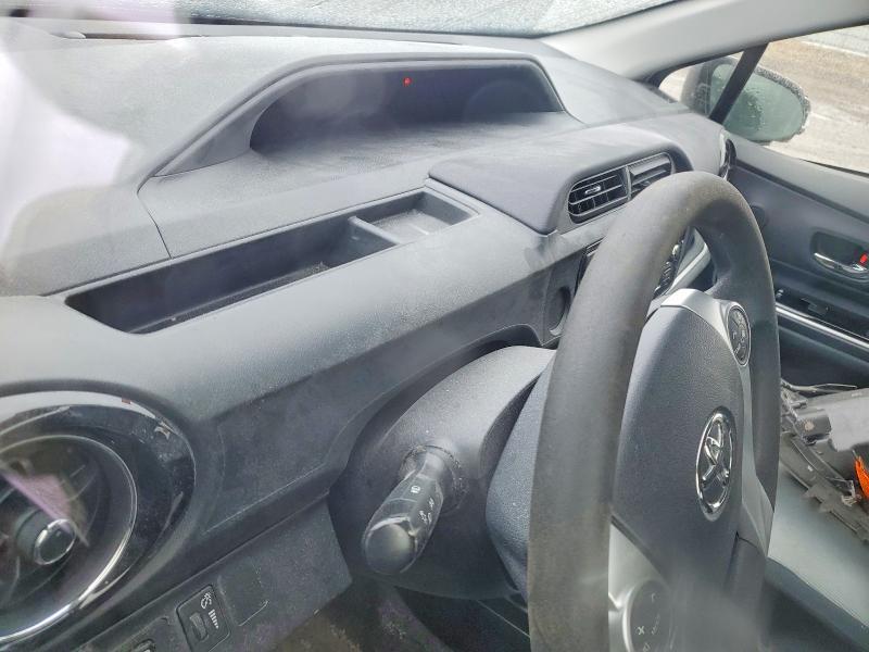 2016 Toyota Prius c one