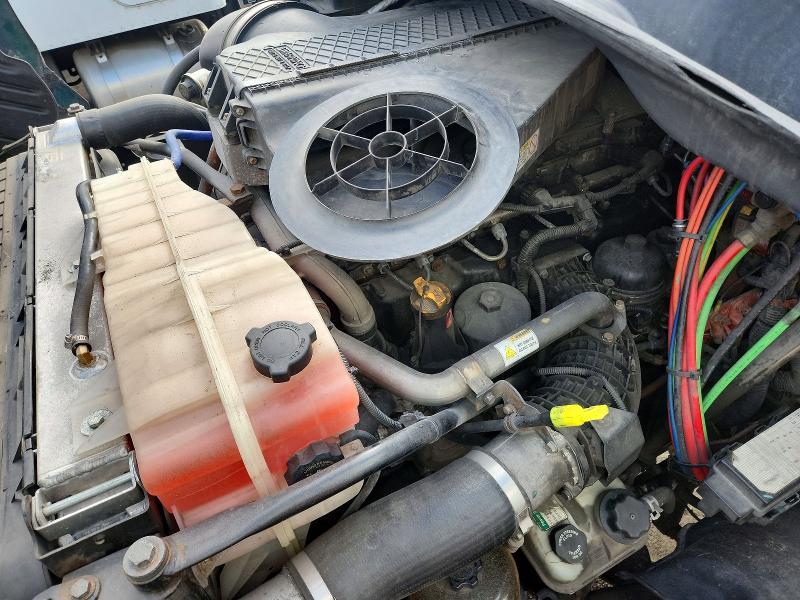 2018 Freightliner Cascadia 113 Semi Truck