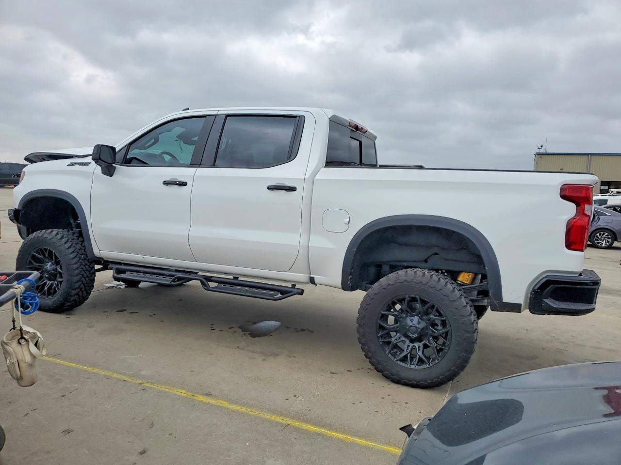 2025 Chevrolet Silverado K1500 ZR2