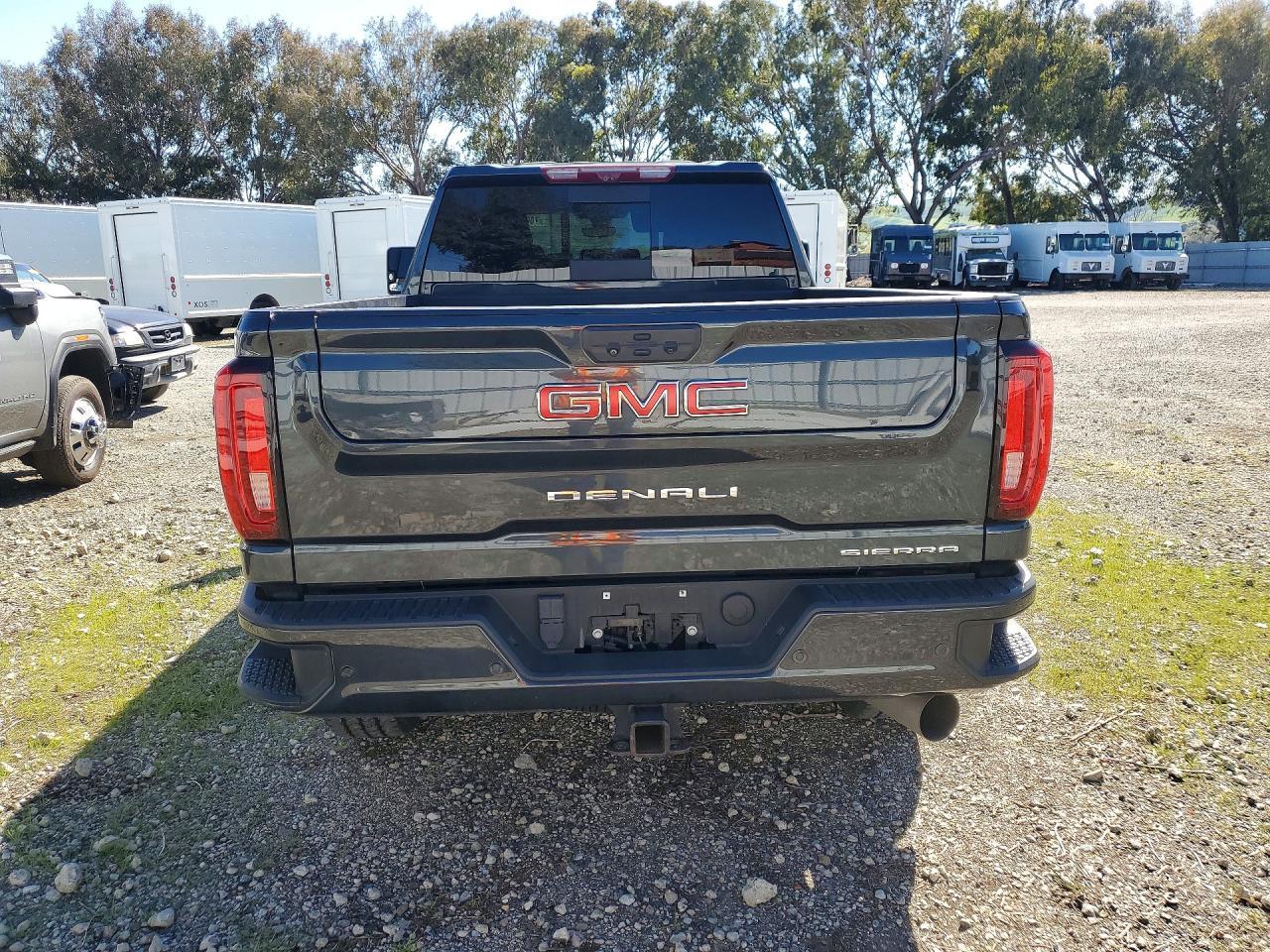 2022 GMC Sierra K3500 Denali