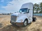 2014 Kenworth T680 Semi Truck