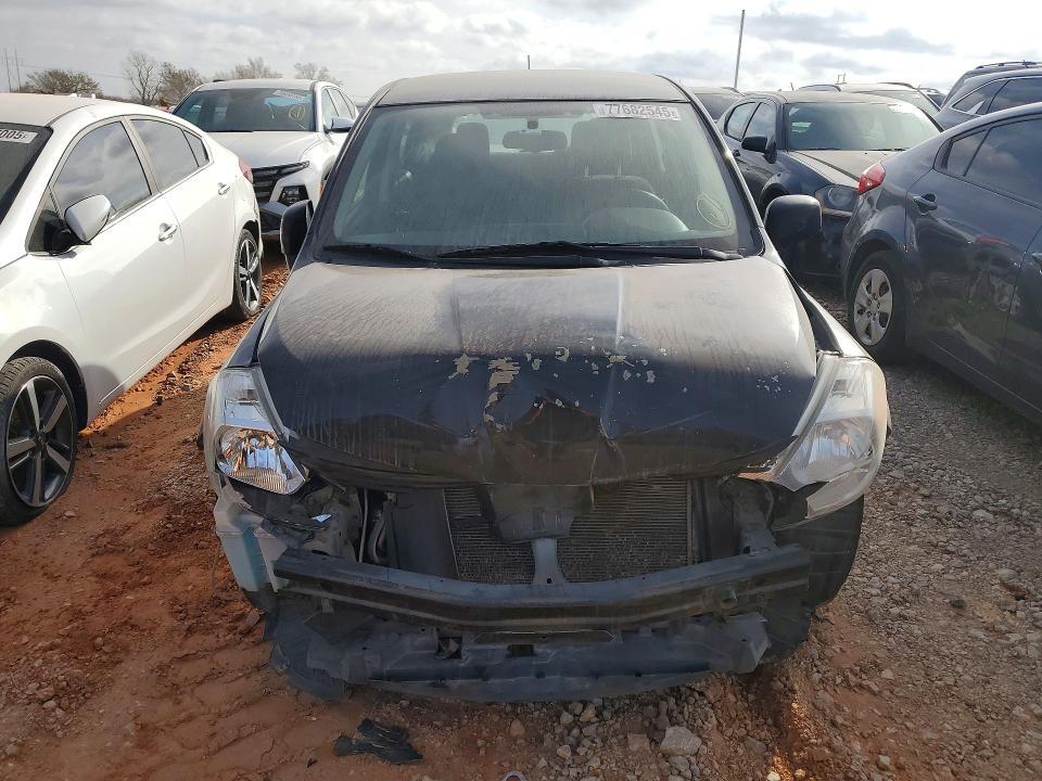 2011 Nissan Versa s