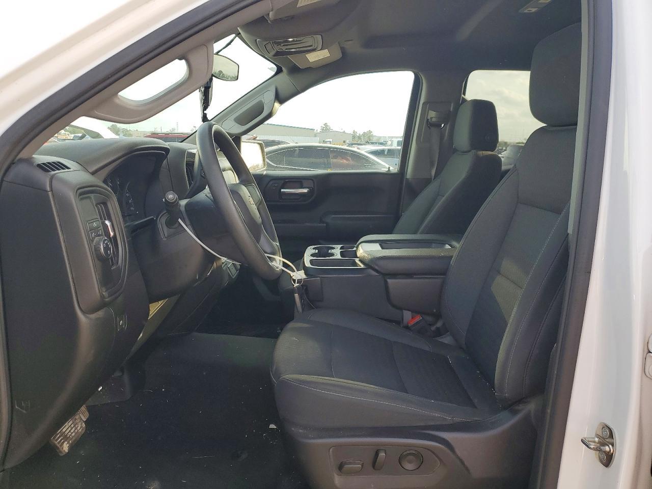 2024 Chevrolet Silverado C1500 Custom