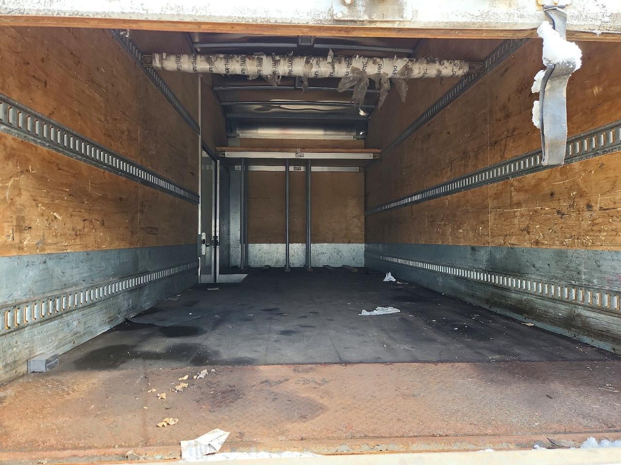 2019 Isuzu NPR HD BOX Truck