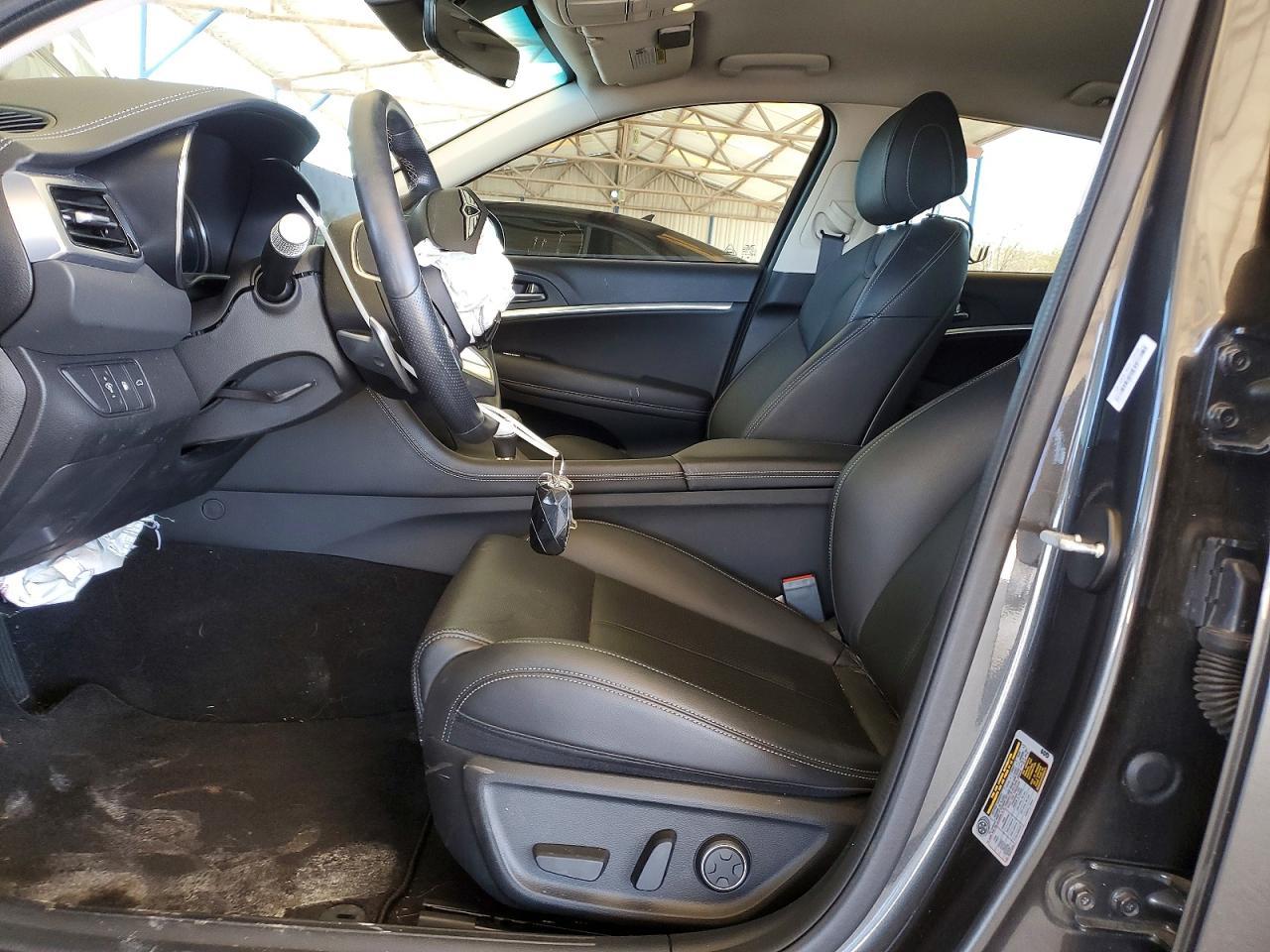 2025 Genesis G70 2.5t Standard