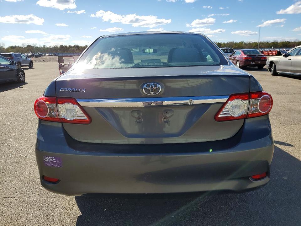 2013 Toyota Corolla l
