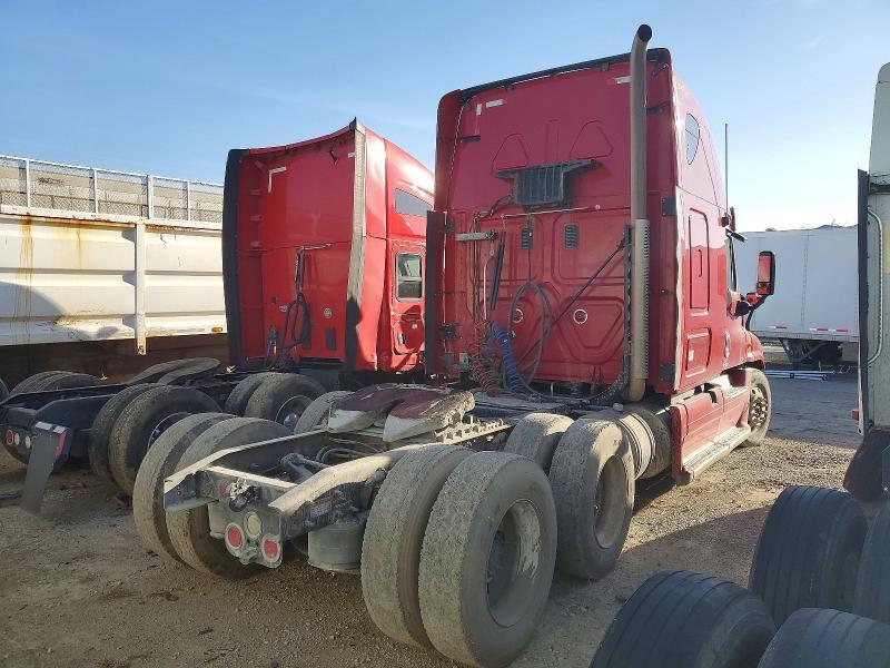 2012 Freightliner Cascadia Semi Truck