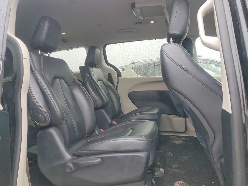 2018 Chrysler Pacifica Hybrid Touring l