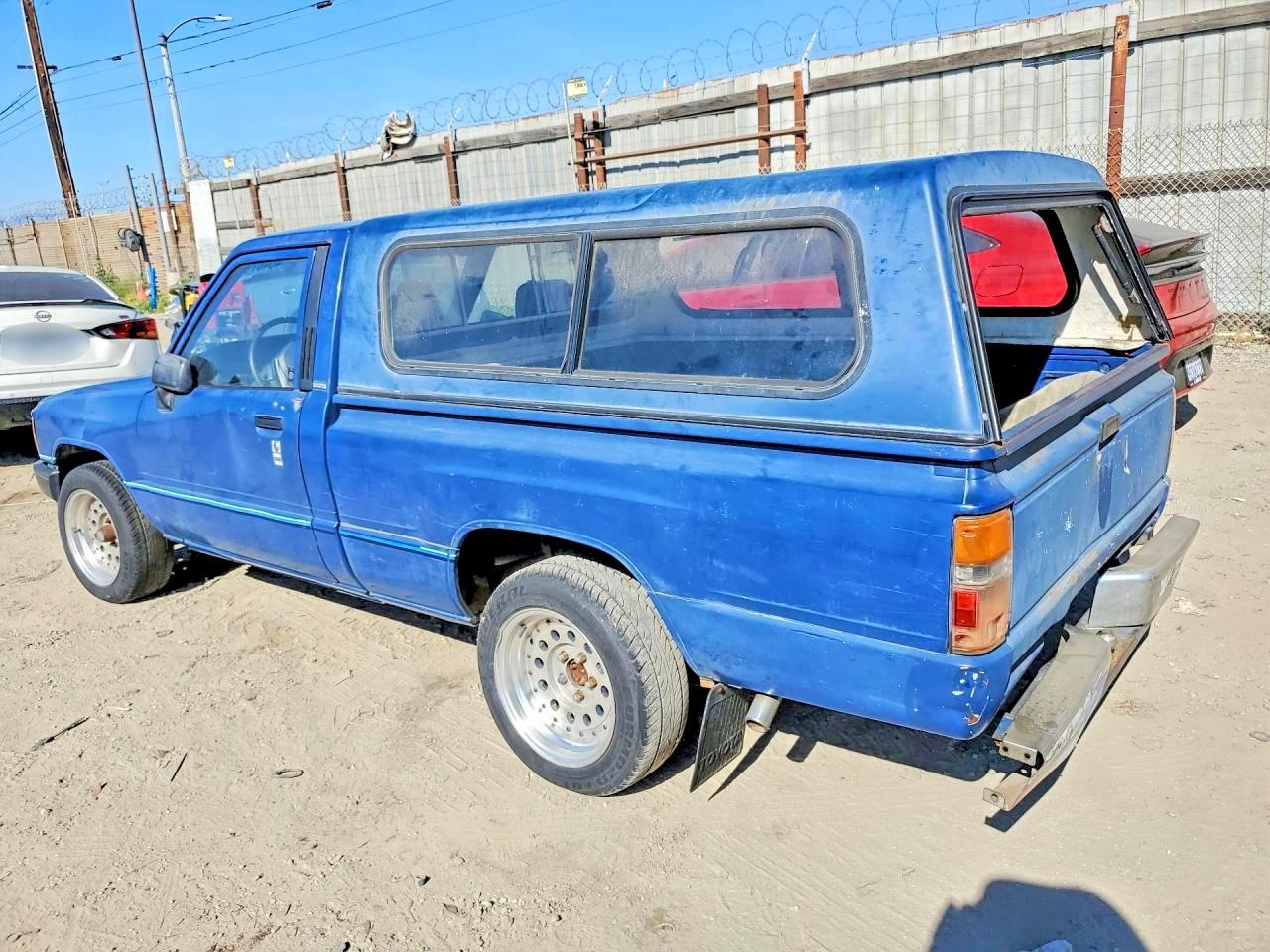 1987 Toyota Pickup Base