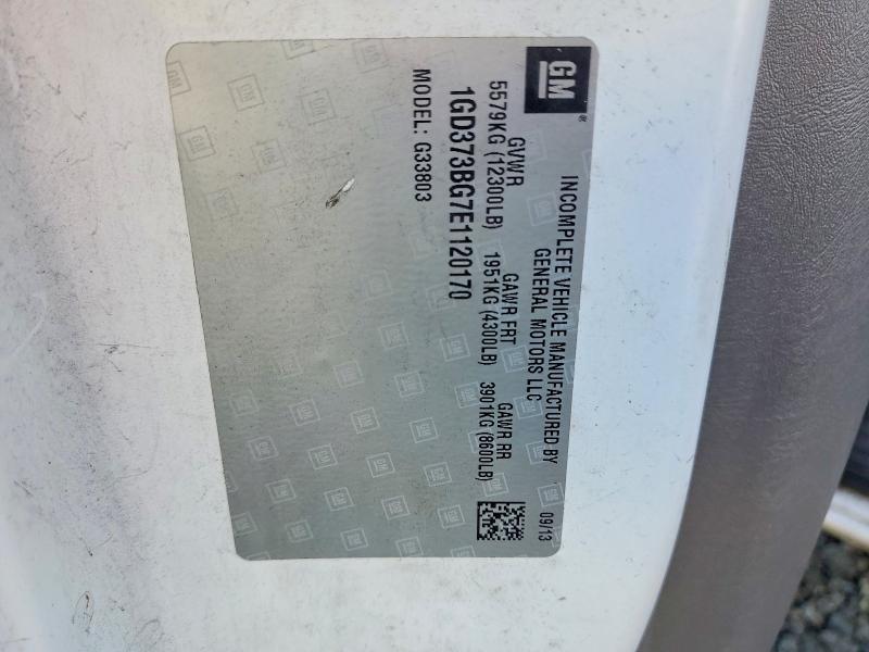 2014 GMC Savana box Truck